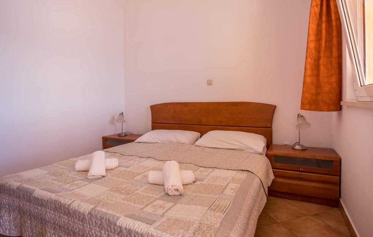Apartmani Nikoletic Клек Екстериор снимка