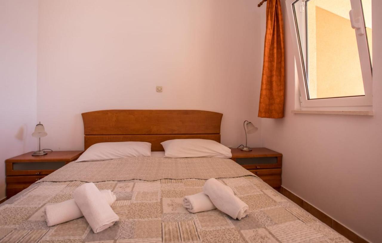 Apartmani Nikoletic Клек Екстериор снимка