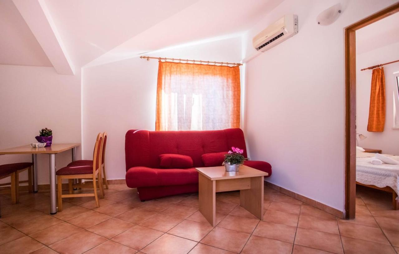 Apartmani Nikoletic Клек Екстериор снимка