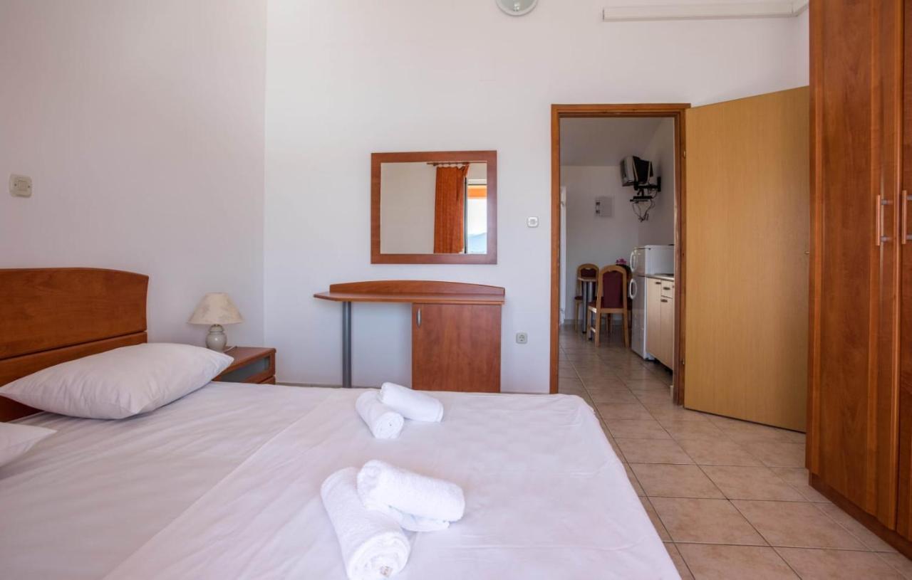 Apartmani Nikoletic Клек Екстериор снимка