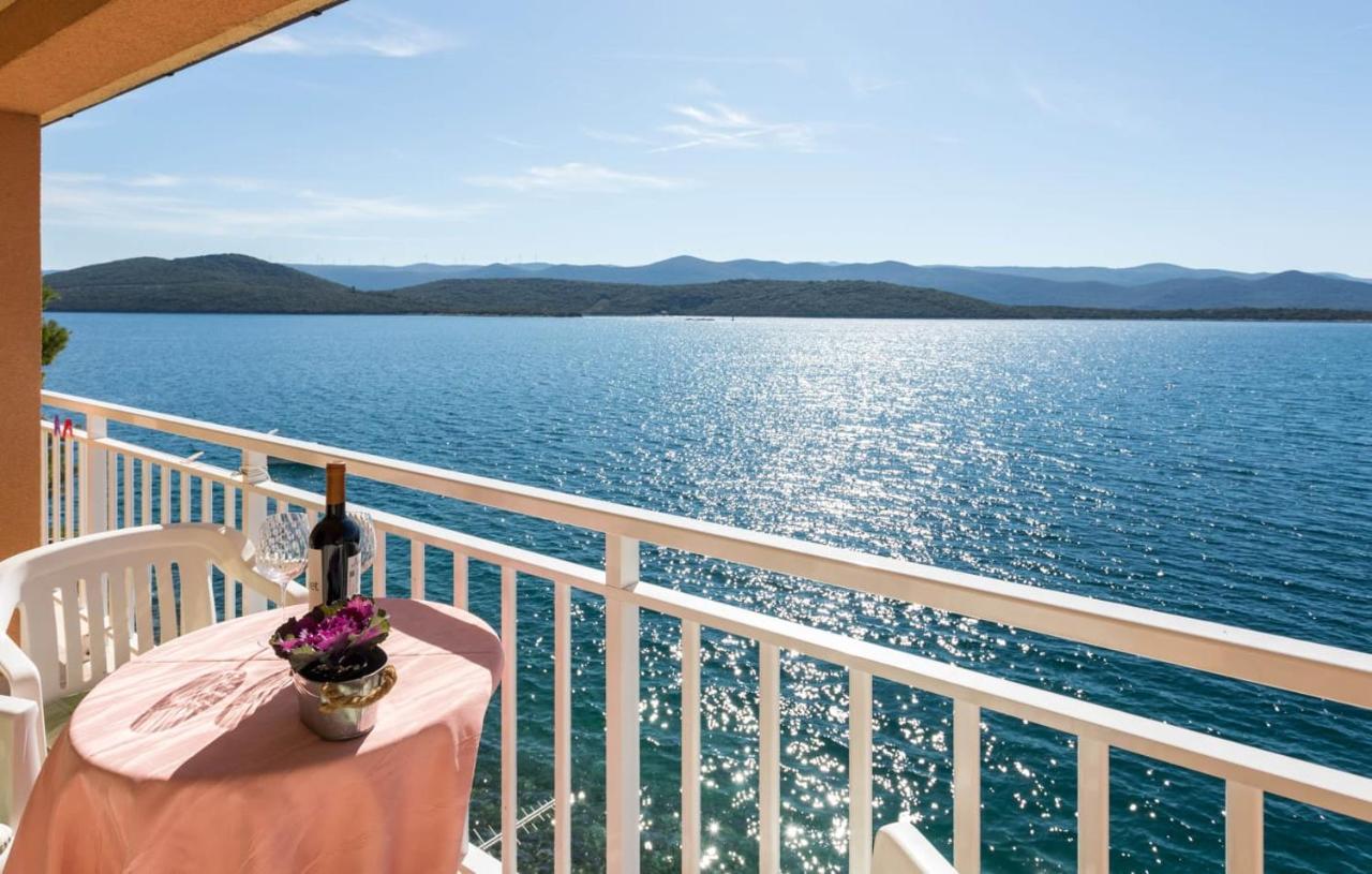 Apartmani Nikoletic Клек Екстериор снимка
