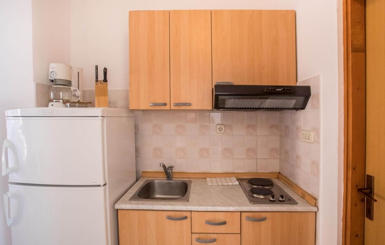 Apartmani Nikoletic Клек Екстериор снимка