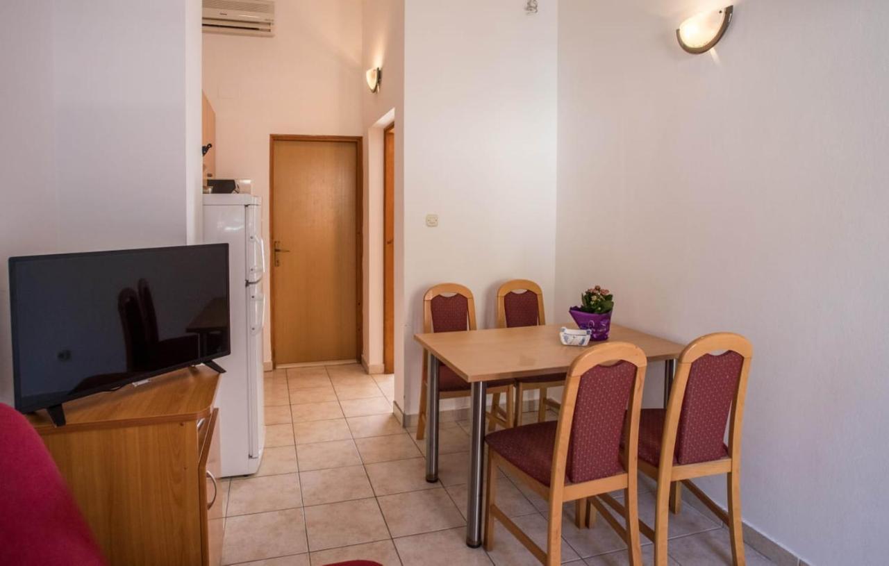 Apartmani Nikoletic Клек Екстериор снимка