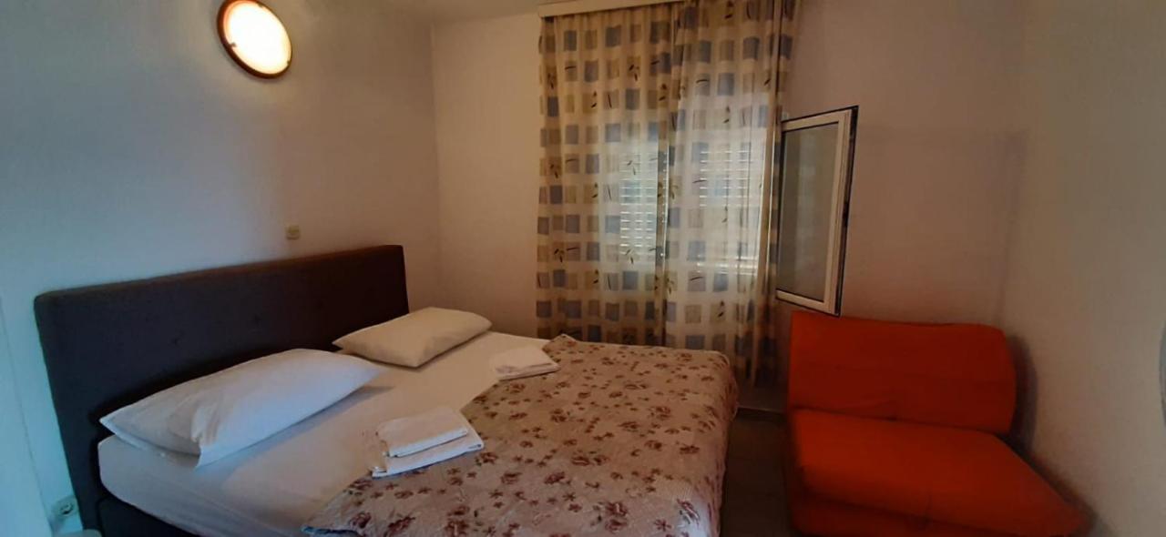 Apartmani Nikoletic Клек Екстериор снимка
